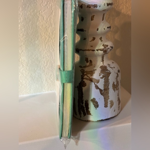 🔷🔹Tiffany & Co. Cream and Green Leather Accessory - Picture 10 of 13